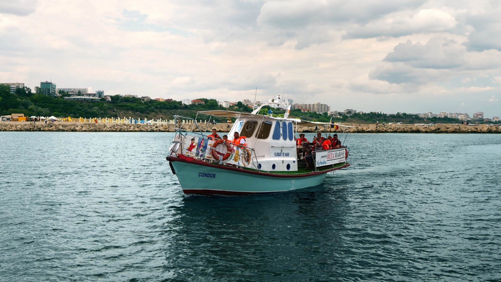 Plimbări pe mare cu "Condor" și "Tomis" în Portul Tomis Constanța